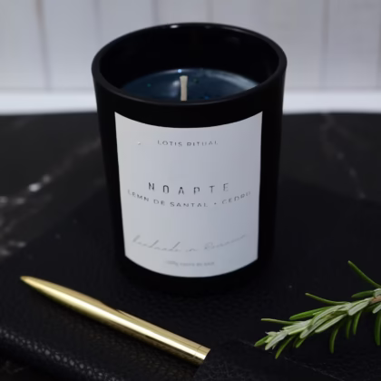 lumanare parfumata handmade noapte în pahar negru mat