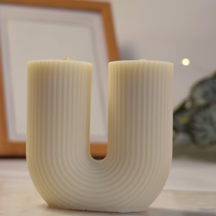 Lumânare U-Shape Sculpturală