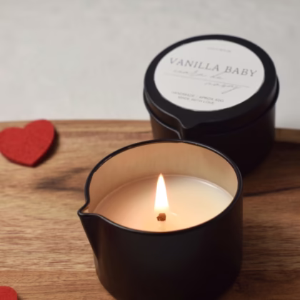 lumânare de masaj Vanilla Baby topire pe piele