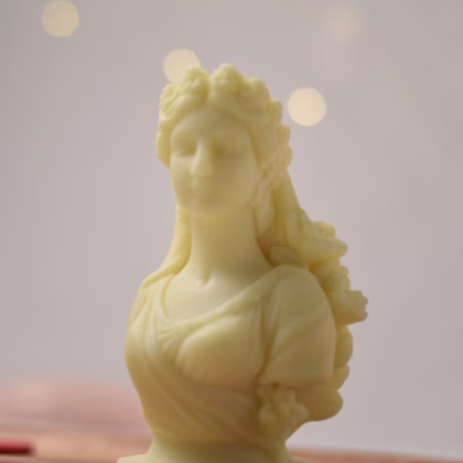 lumânare bust feminin din ceară de soia